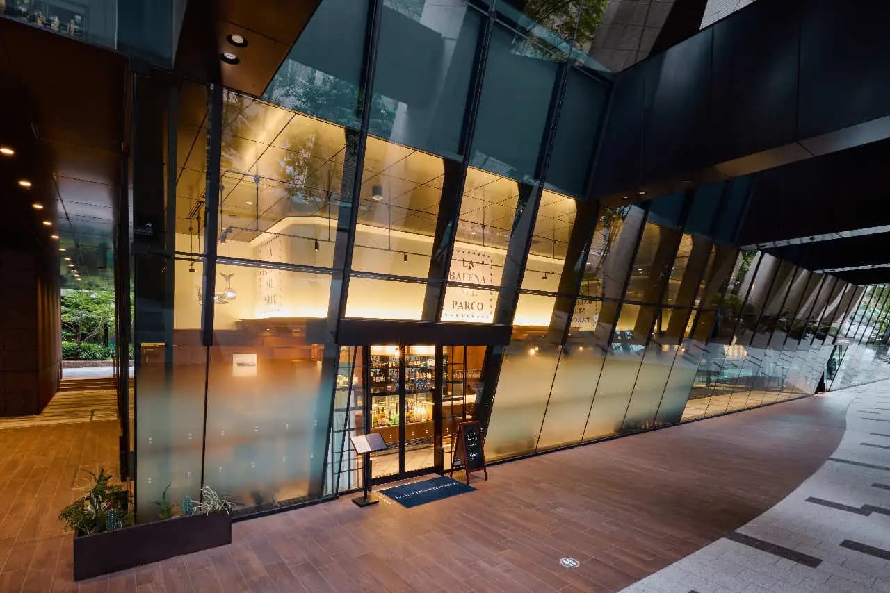 くじらの王様 LA BALENA NEL PARCO